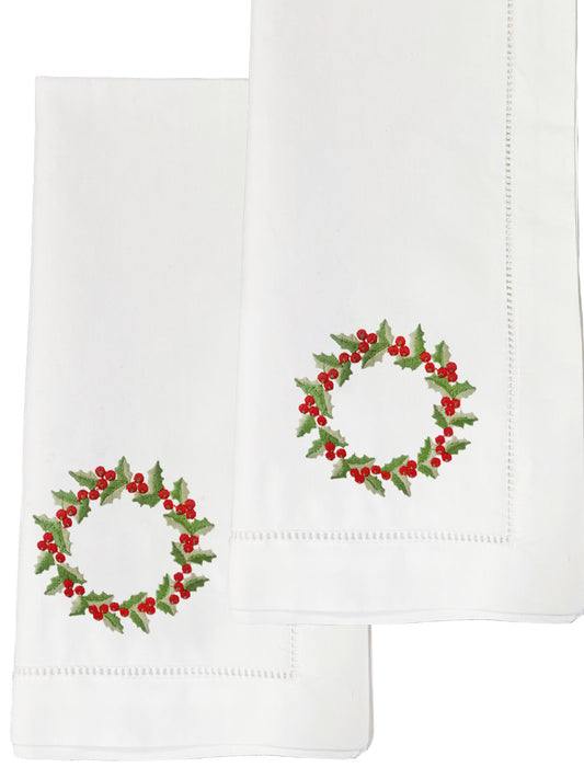 Dinner Napkin, Christmas Berry Wreath, Set of 2