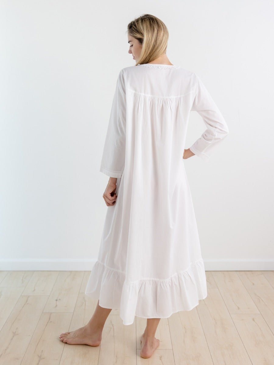 White long sleeve discount nightgown